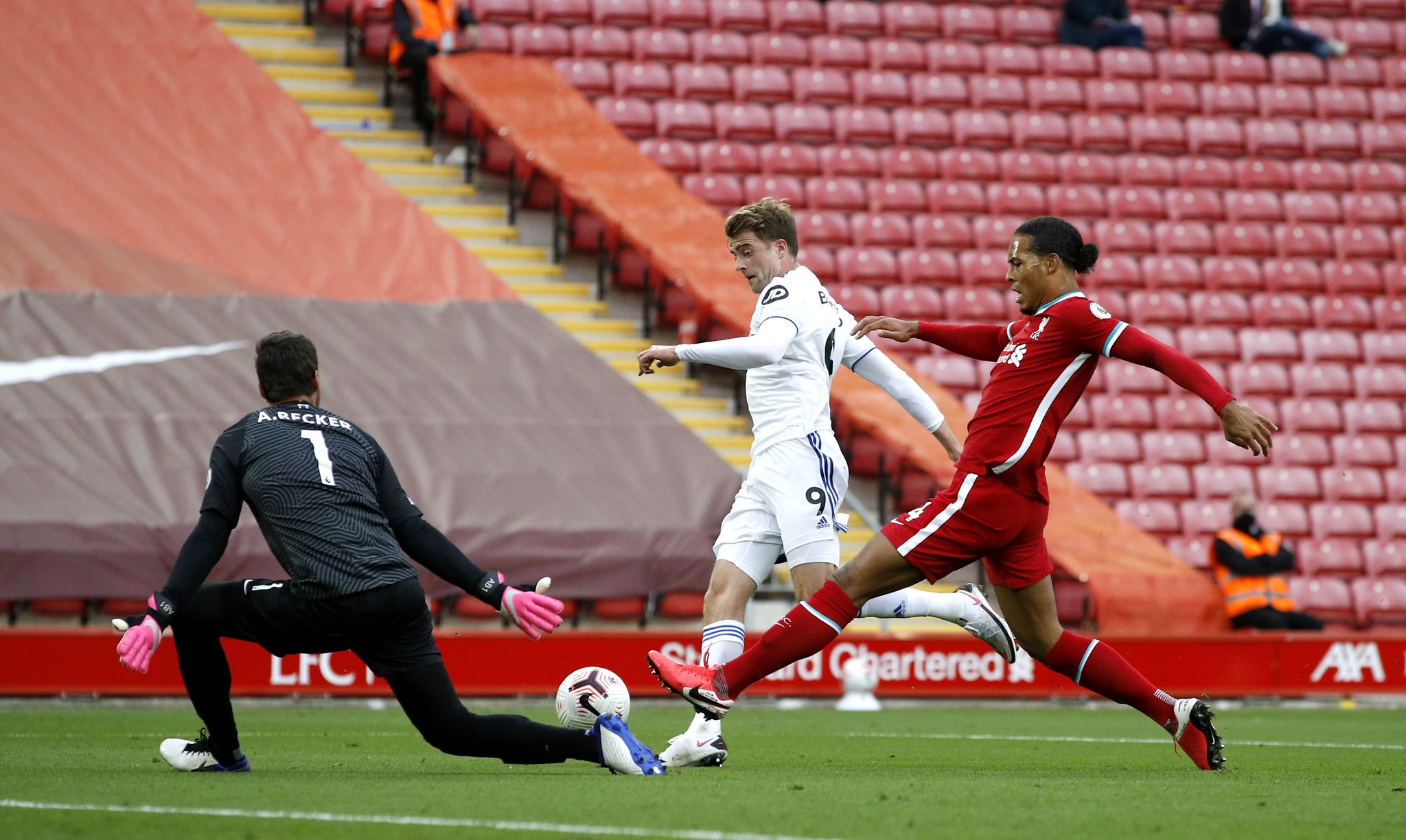 另一方面 另一方面